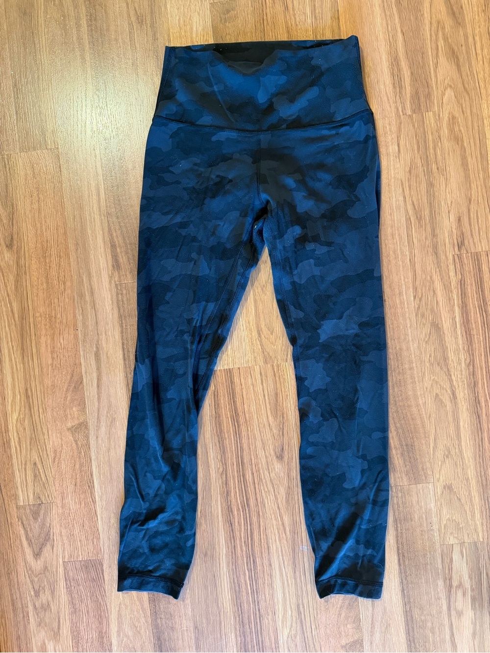 Lululemon Grey and Black Camo Leggings Size 6
